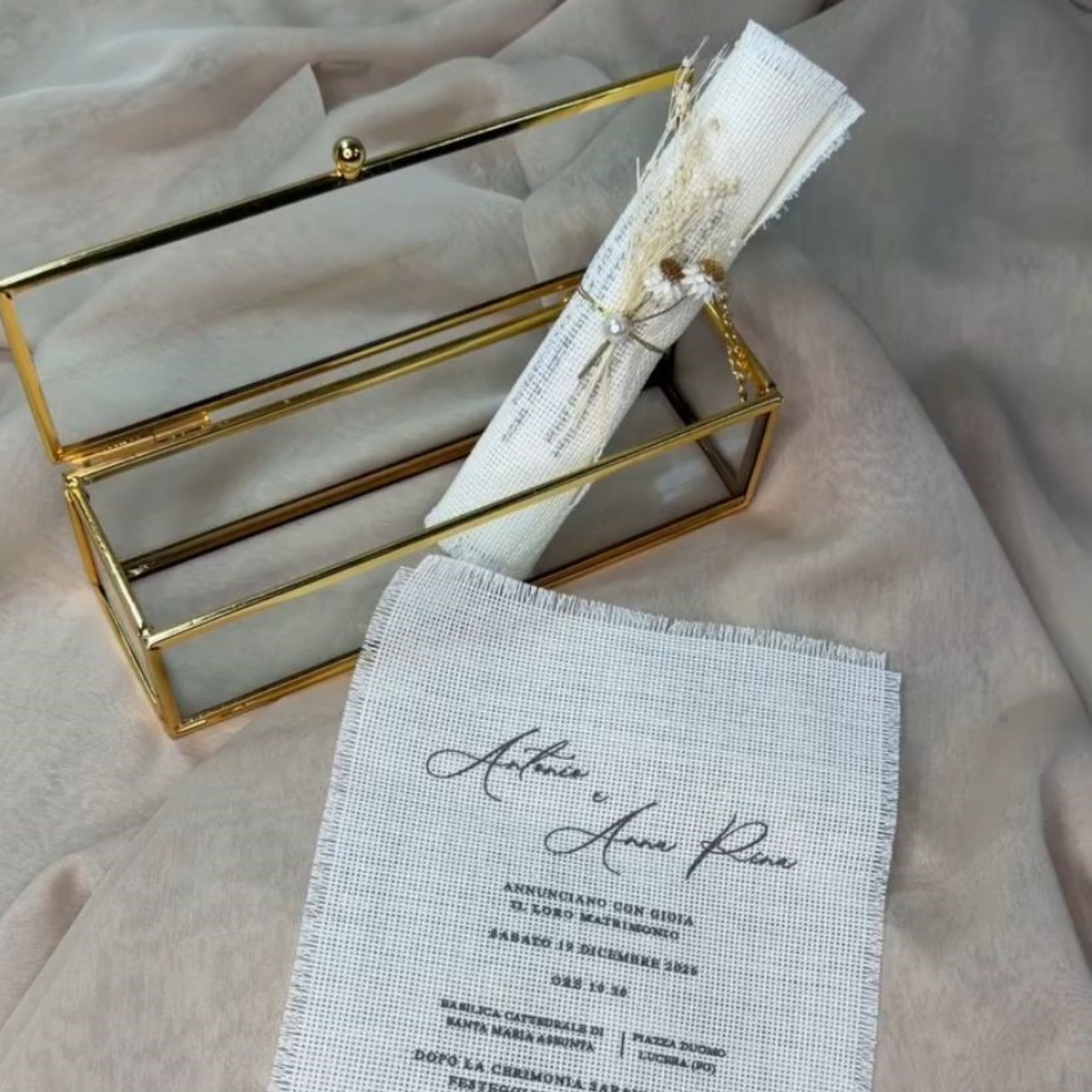 Linen Wedding Invitation Scroll Set with Glass Box
